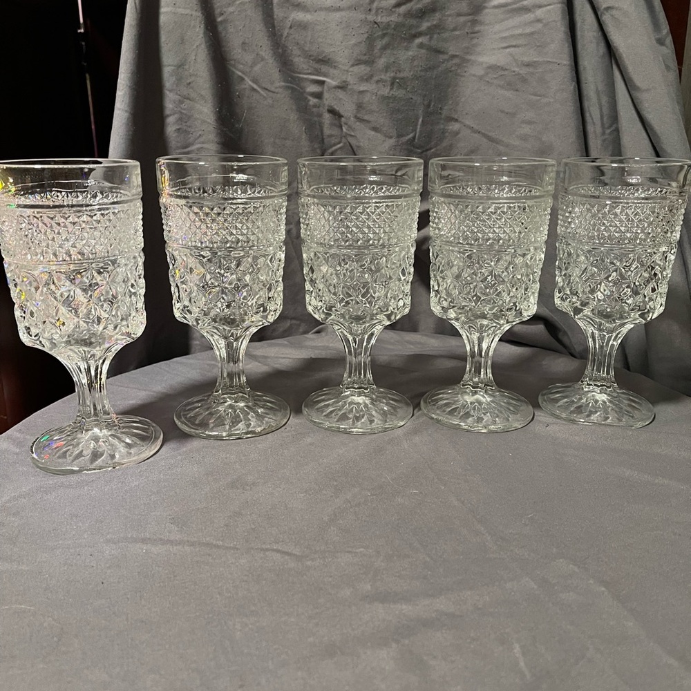 Vintage Anchor Hocking Clear Wine Glass Set of 5
